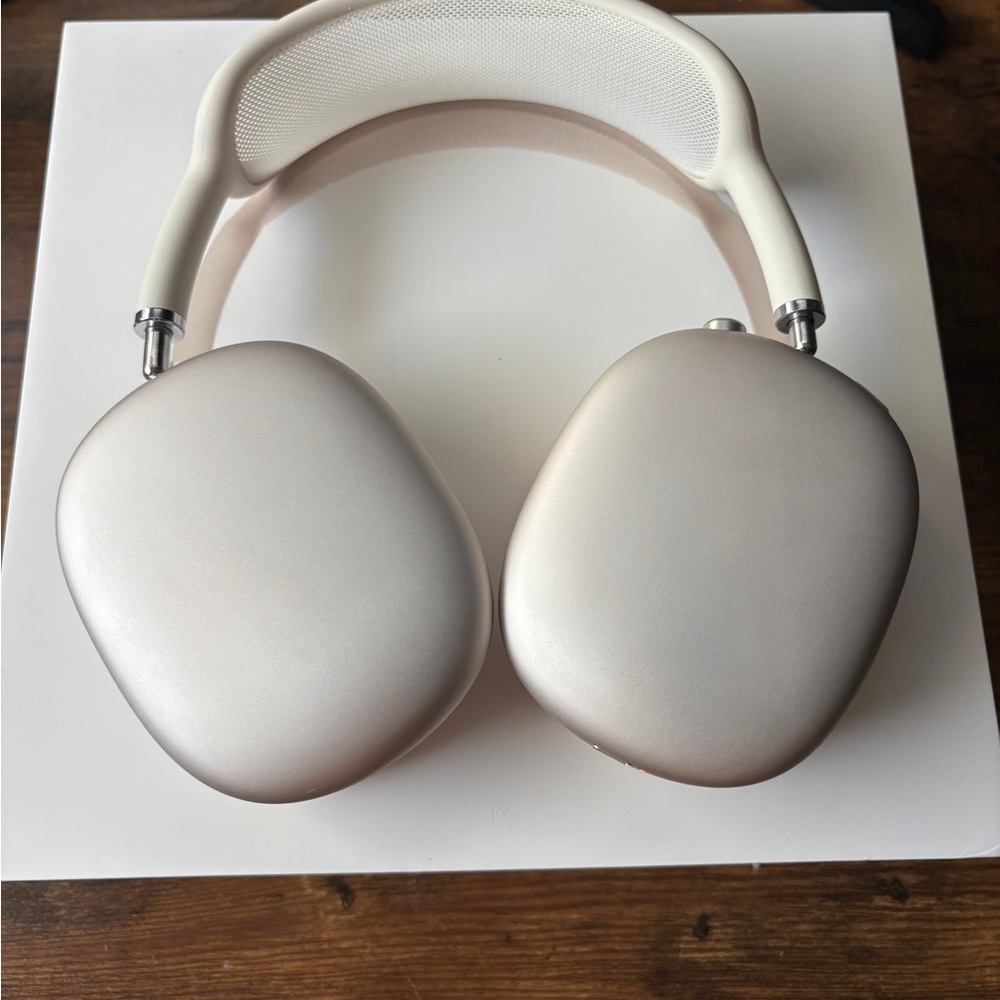 Silver Bluetooth headphones (read description)